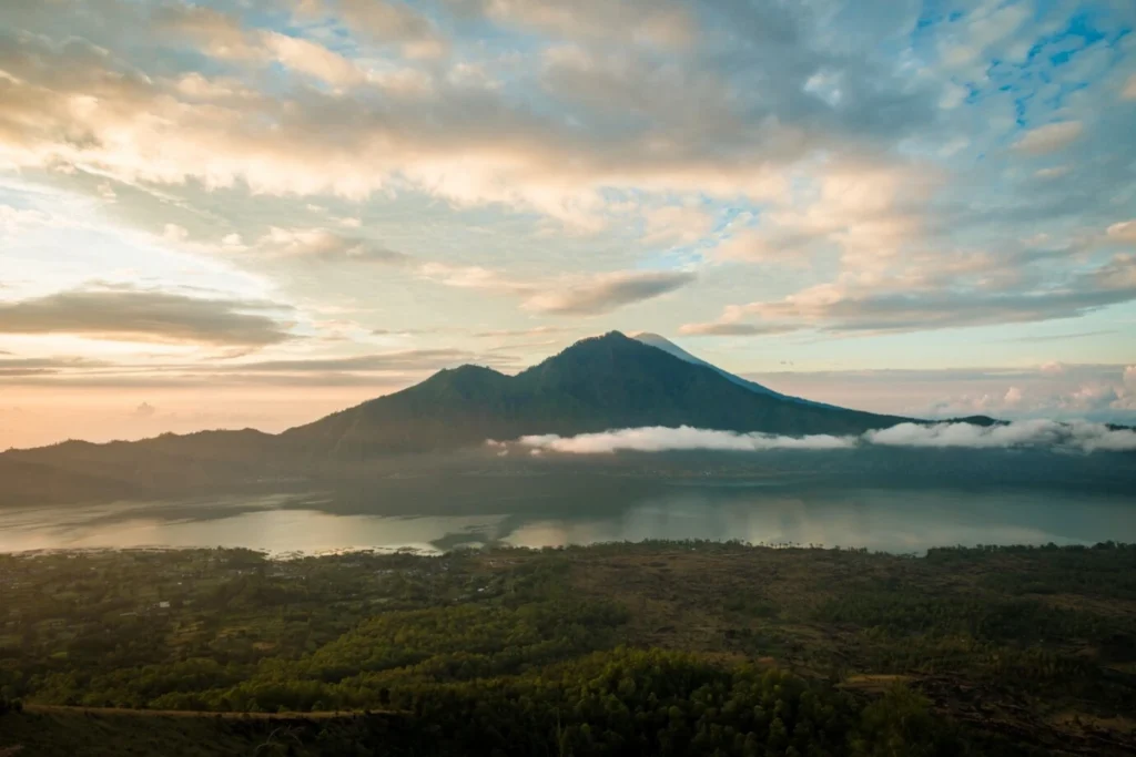 Mount-batur-and-lake