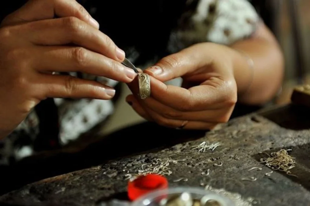 bali-local-artisan