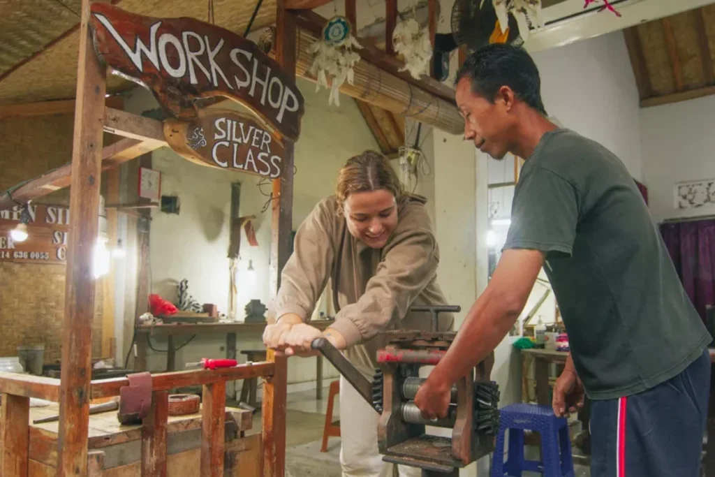 bali-workshop-crafting