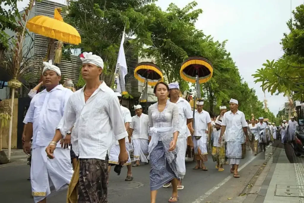 bali-galungan-and-kuningan