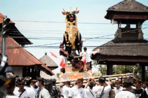 Lembu: an animal-shaped sarcophagus