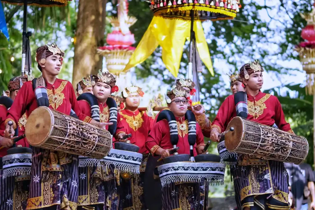 Balinese gamelan, Bali's music culture in it's many ceremonies