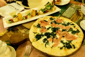 Farm-to-table restaurant food