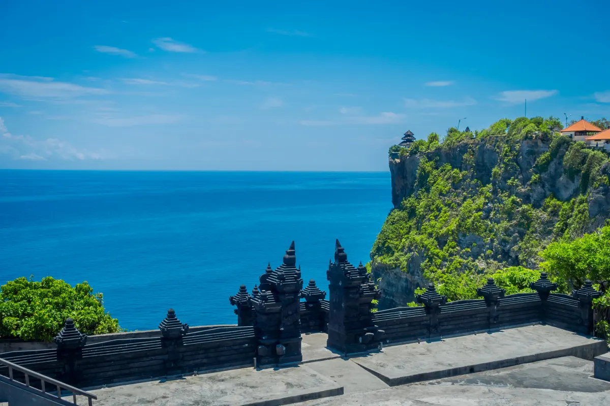 Uluwatu Temple overlooking the ocean