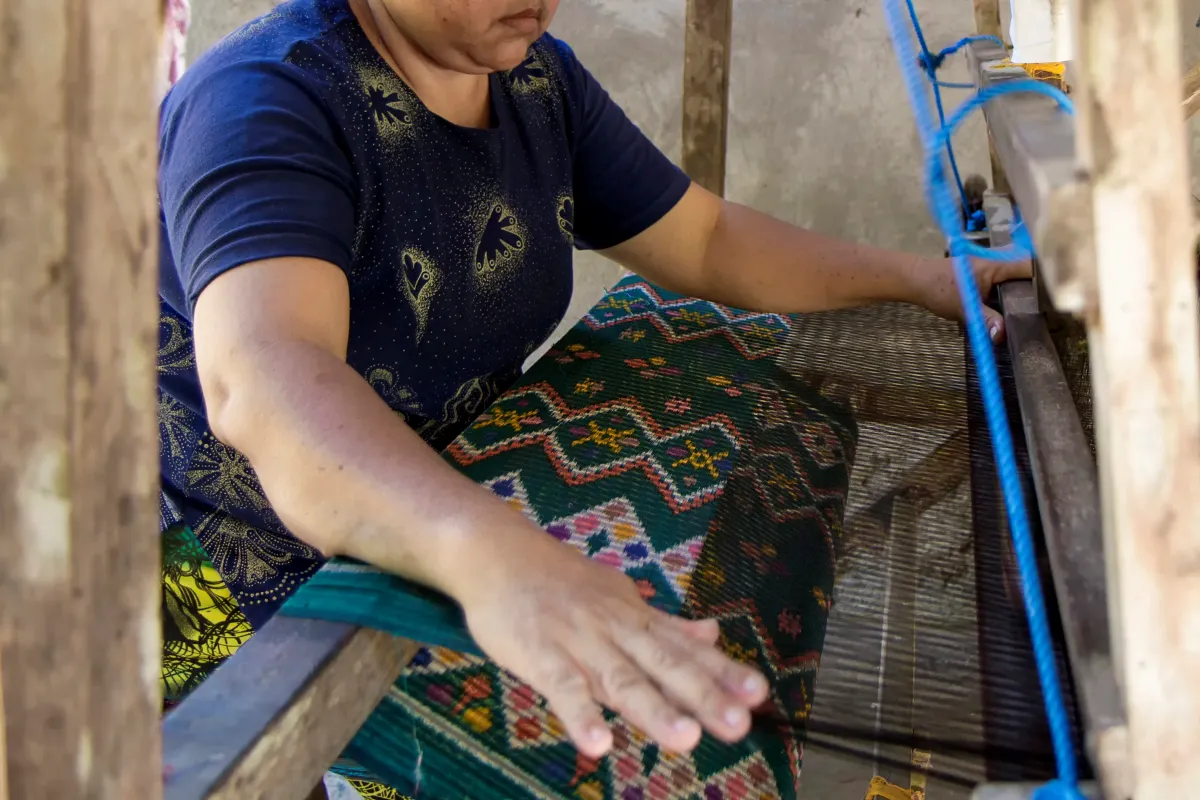 Sidemen traditional weaving